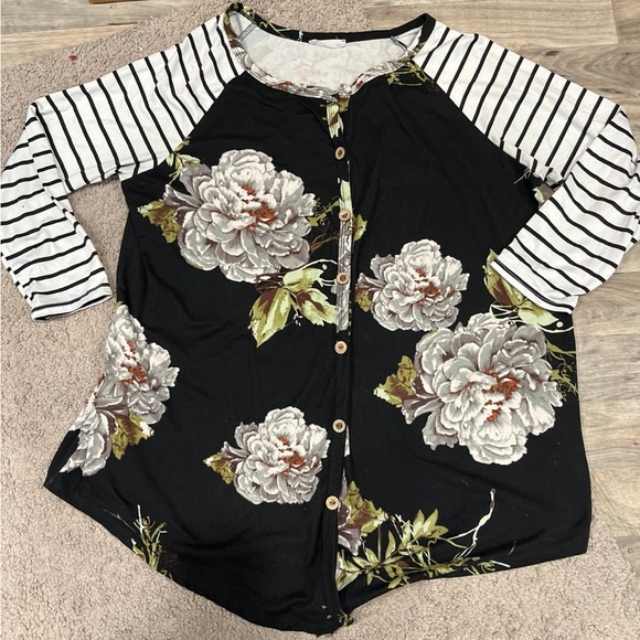 Reb and j 220 soft striped floral button up blouse - Picture 1 of 1